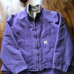 Beautiful Women’s Carhartt coat in duck/sherpa XL